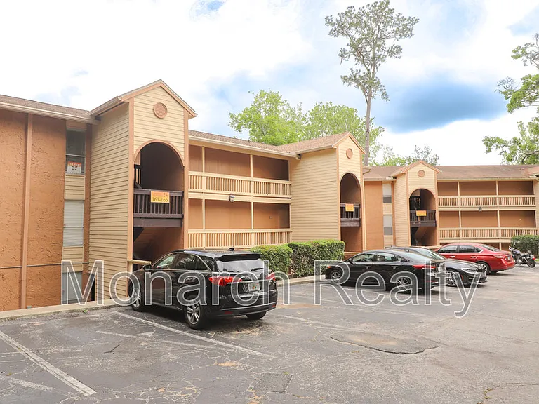 1810 NW 23rd Blvd #165 — Photo 6