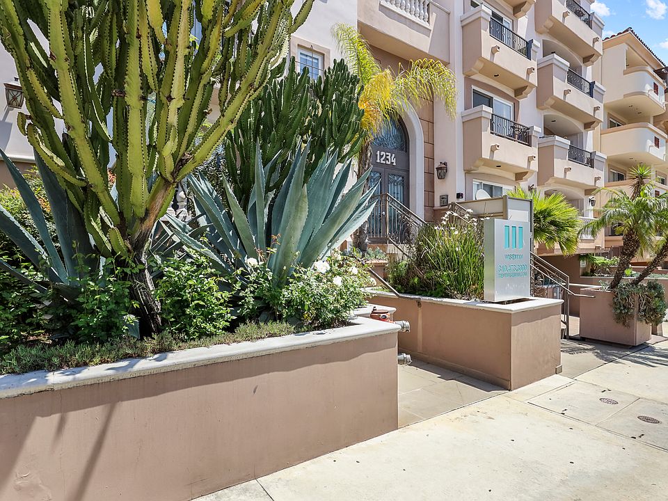 Armacost Colony Property Exterior