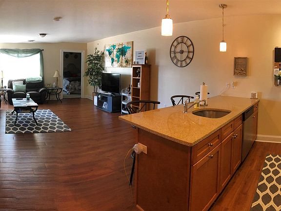 4th image of 60 Weibel Ave #9HP204