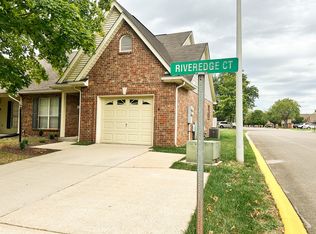 422 Riveredge Ct, Murfreesboro, TN 37128