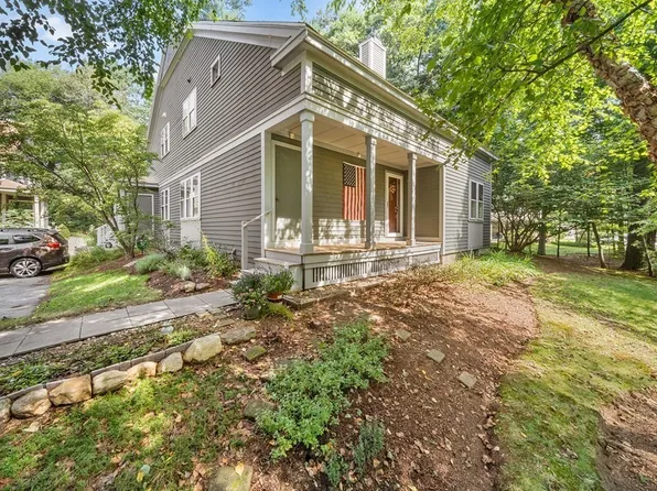 20-20R Indian Camp Ln, Lincoln, MA 01773