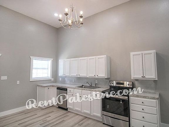 3rd image of 710 W Main St #B