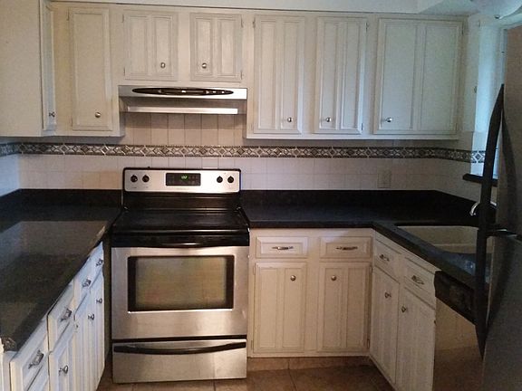 3rd image of 3712 Carmen Ave