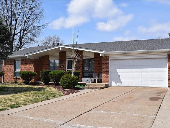 2nd image of 7421 Fox Crest Dr