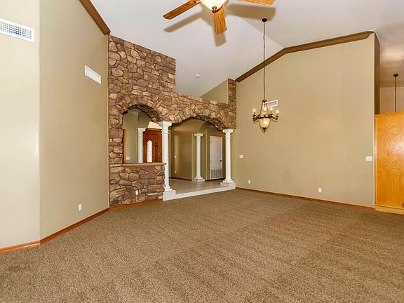 5th image of 22704 N 85th Ave