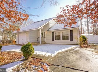 11 Primrose Dr, Sicklerville, NJ 08081