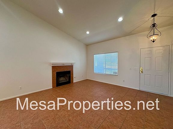 5th image of 15670 Pearmain St