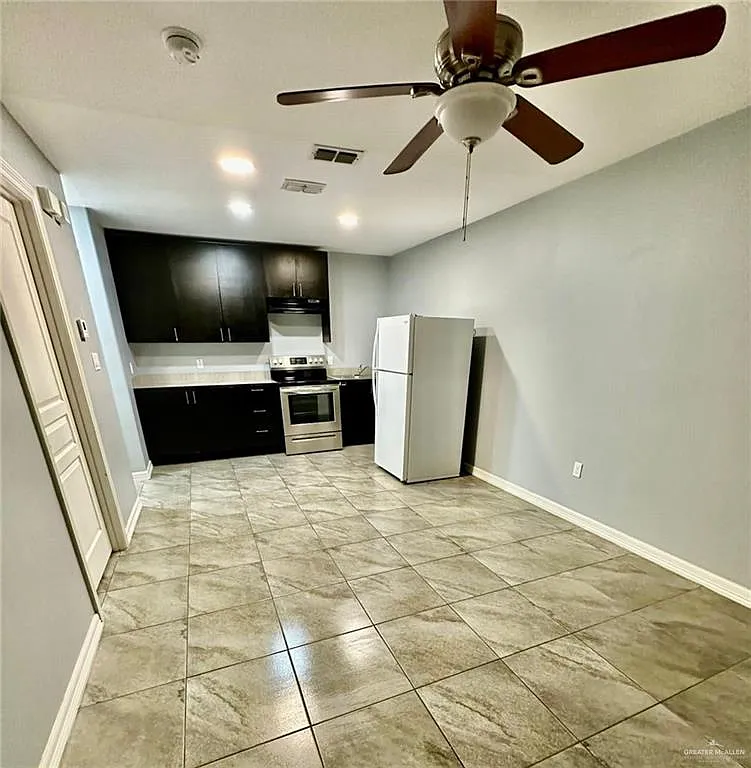 1 bed, 1.0 bath, 1140 sqft, $600 — Photo 2