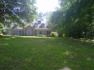 105 Wendover Rd, Greenwood, SC 29649