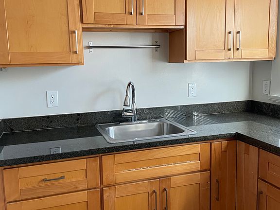 4th image of 2325 McKinley Ave APT 14