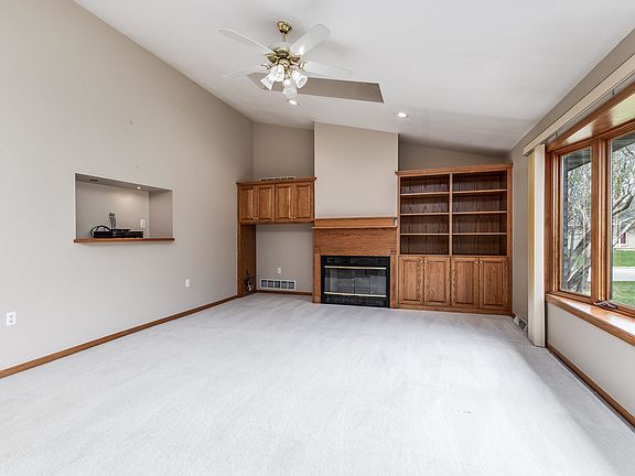 4th image of 762 Missy Dr