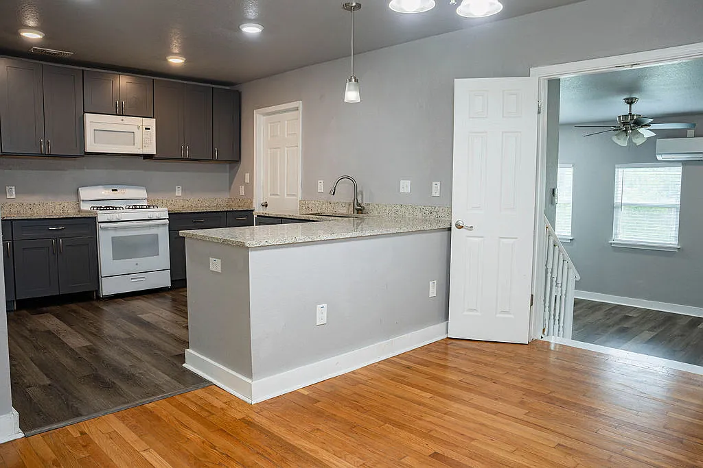 3 bed, 1400 sqft, $1,675 — Photo 3