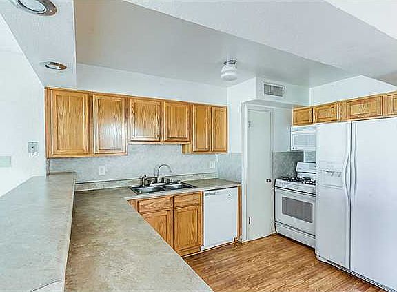 2nd image of 2709 Silver Ave