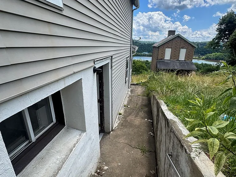 922 Oak St — Photo 13