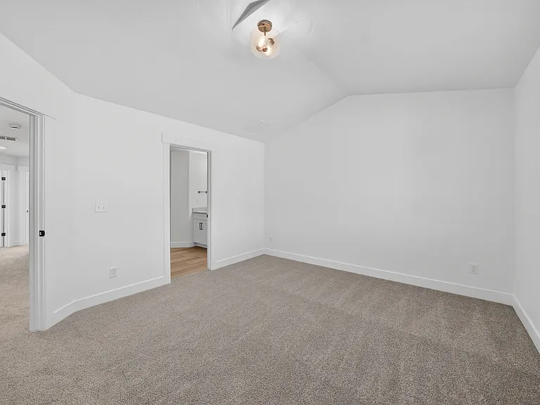 12666 S Bishop Pass Cv — Photo 17