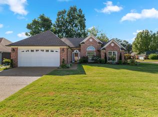 7 Edgewater Cv, Jackson, TN 38305