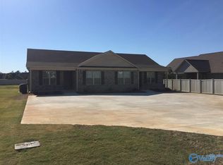 26074 Capshaw Rd, Athens, AL 35613