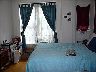 Rented by R New York