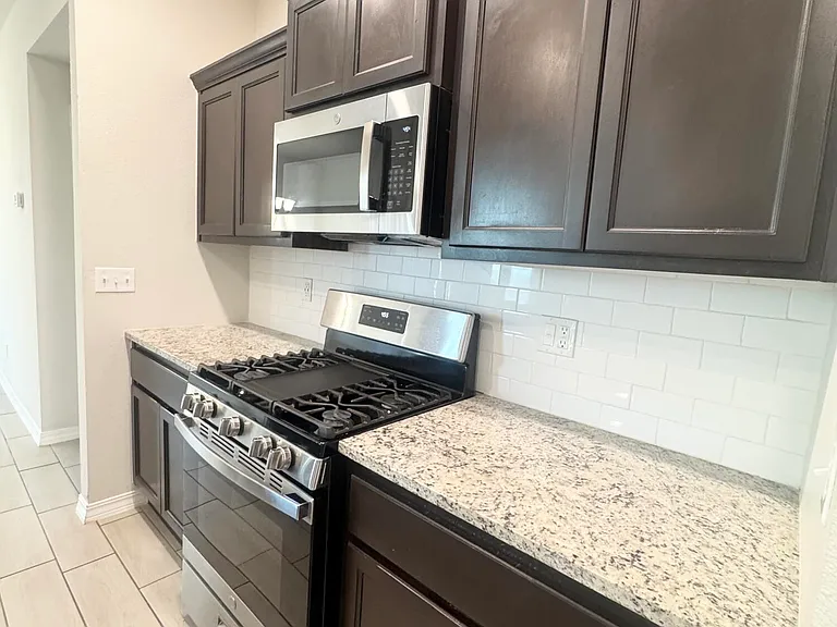 6116 Hidden Row Ave — Photo 7