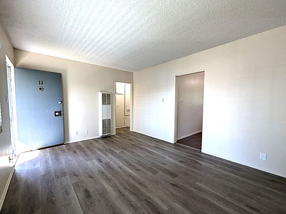 3rd image of 5480 Orange Ave #11