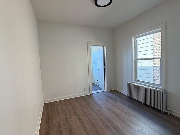 3rd image of 1626 N Melvina Ave Floor 2