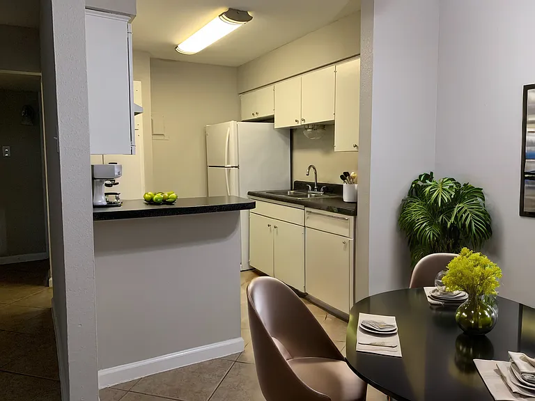 Verano at the Heights Apartments — Photo 8