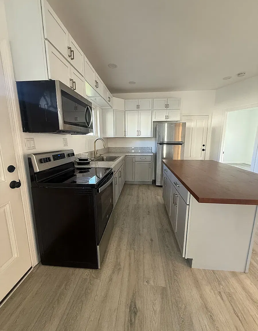 3 bed, 1.5 bath, 1150 sqft, $1,800 — Photo 2
