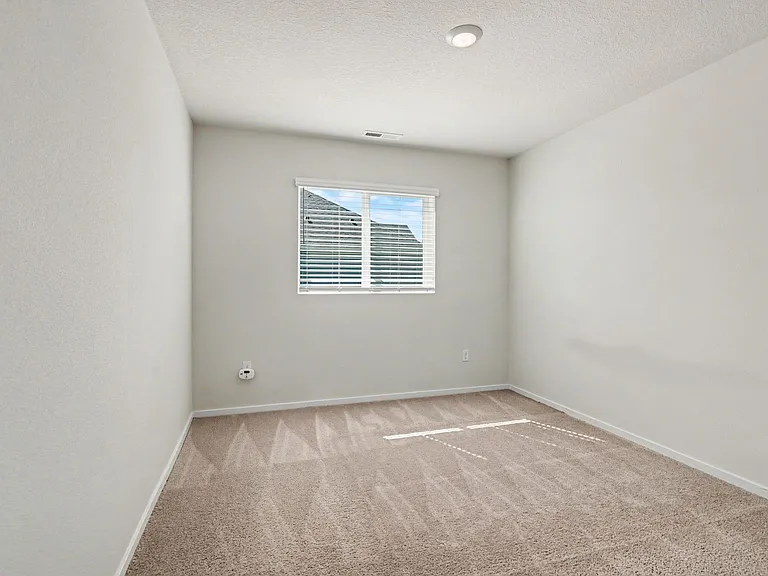 4748 Astronaut Ave NE — Photo 30