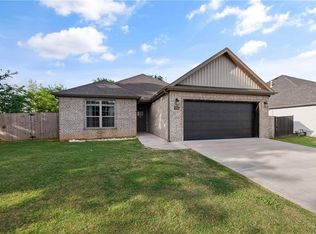 730 Winston Pl, Centerton, AR 72719