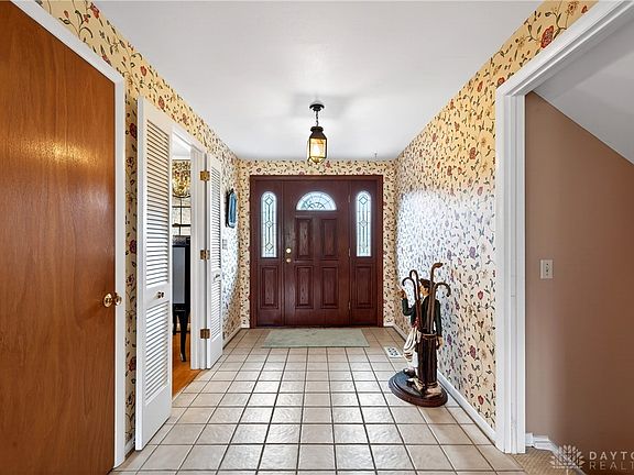 4th image of 1547 Ambridge Rd