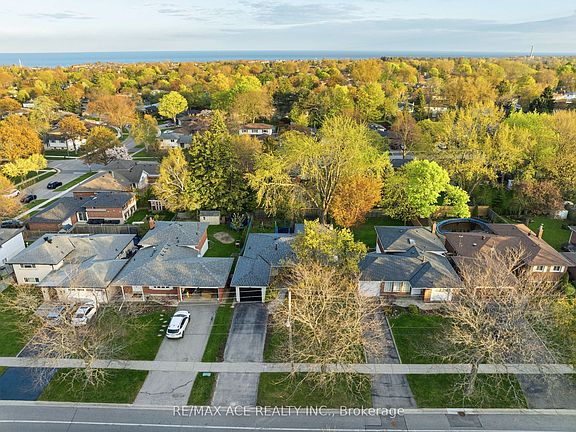 4th image of 399 Lawson Rd