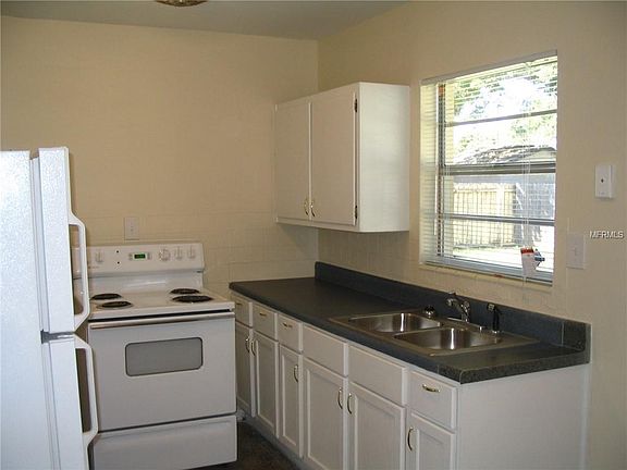 3rd image of 3615 W Oklahoma Ave