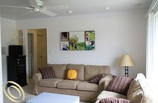 3rd image of 8297 August Ave