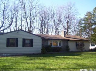 398 Churchill Ln, Fayetteville, NY 13066