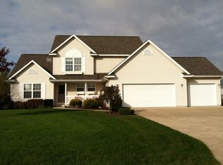 8949 Garner Ln, Freeland, MI 48623