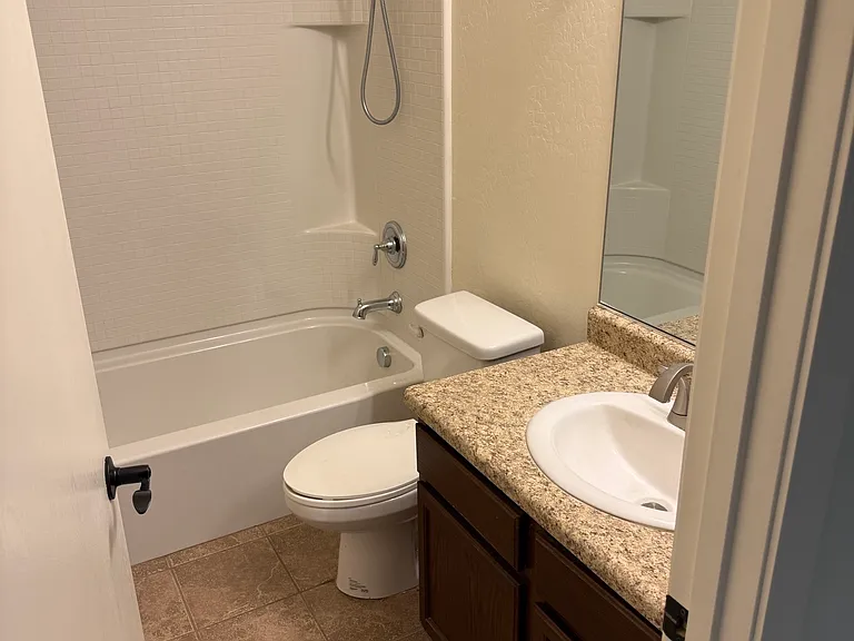 4904 S Rovey Pkwy — Photo 13