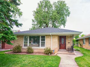 5136 Grove St, Skokie, IL 60077