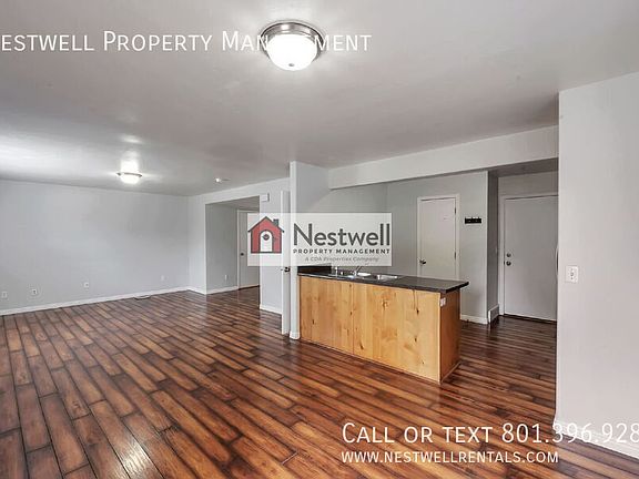 3rd image of 10881 S Pine Shadow Rd