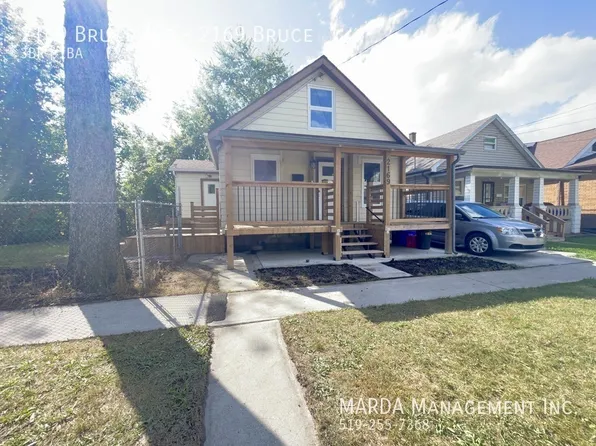 2169 Bruce Ave #2169, Windsor, ON N8X 1Y4