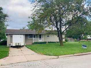 400 E 9th St, Halstead, KS 67056