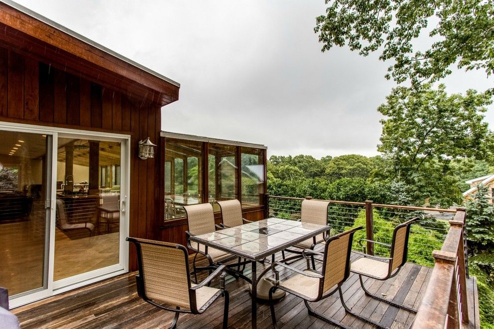  OUTDOOR DECK BY KITCHEN