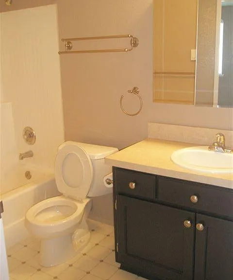 4012 Colby Ave — Photo 7