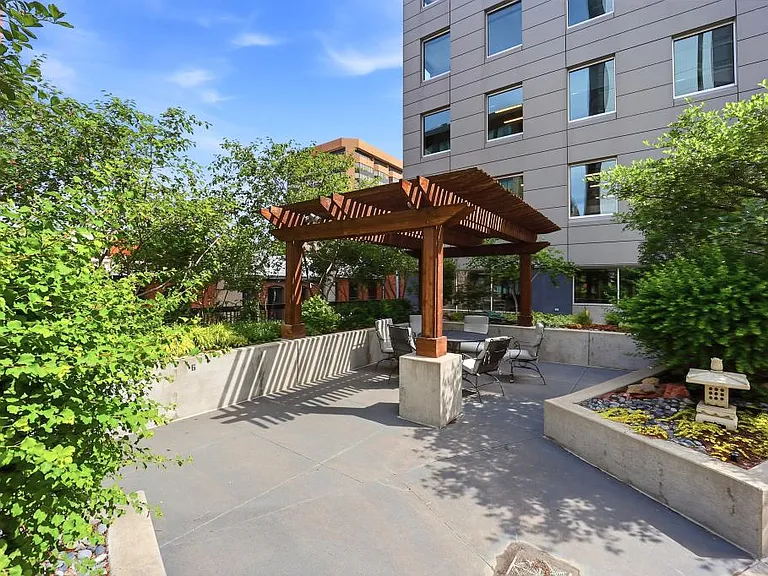 1625 Larimer St #1001 — Photo 10
