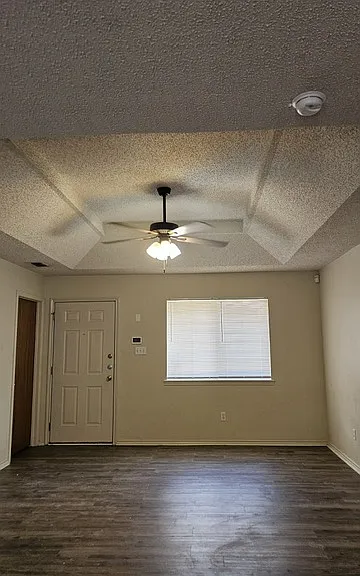 1009 Lexington Cir #3 — Photo 4