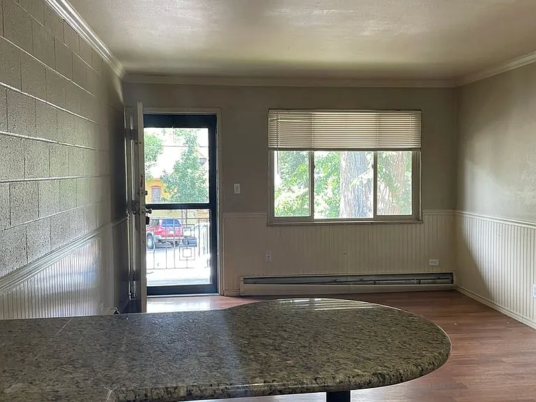 125 E Mrytle Flats — Photo 14