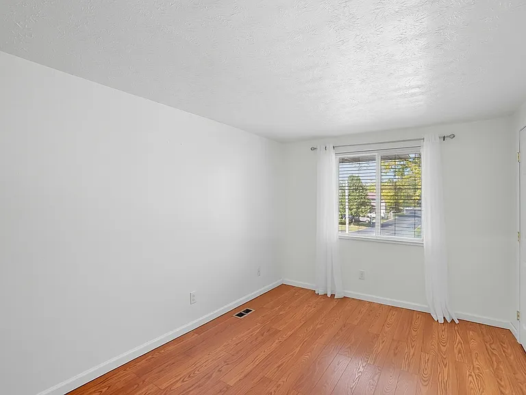 1644 Villa South Dr — Photo 20