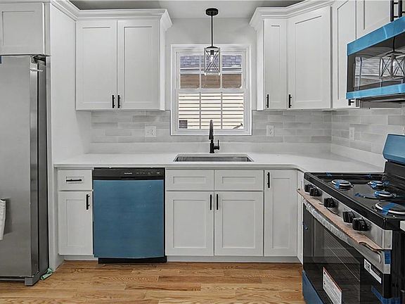 5th image of 171 Ocean St