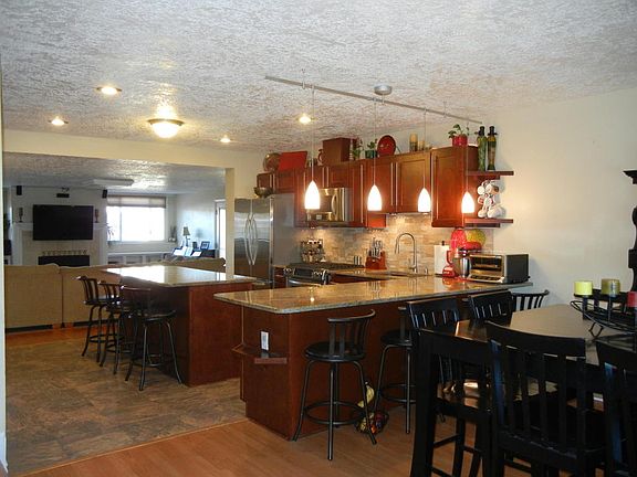 4th image of 10101 Malaguena Ln NE