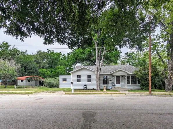 407 E 1St St, Lampasas, TX 76550