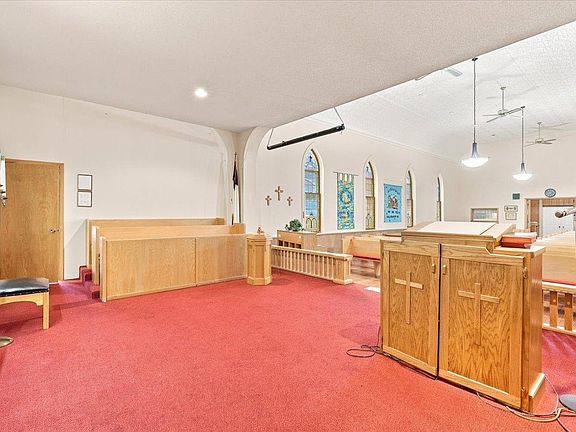 5th image of 221 2nd St